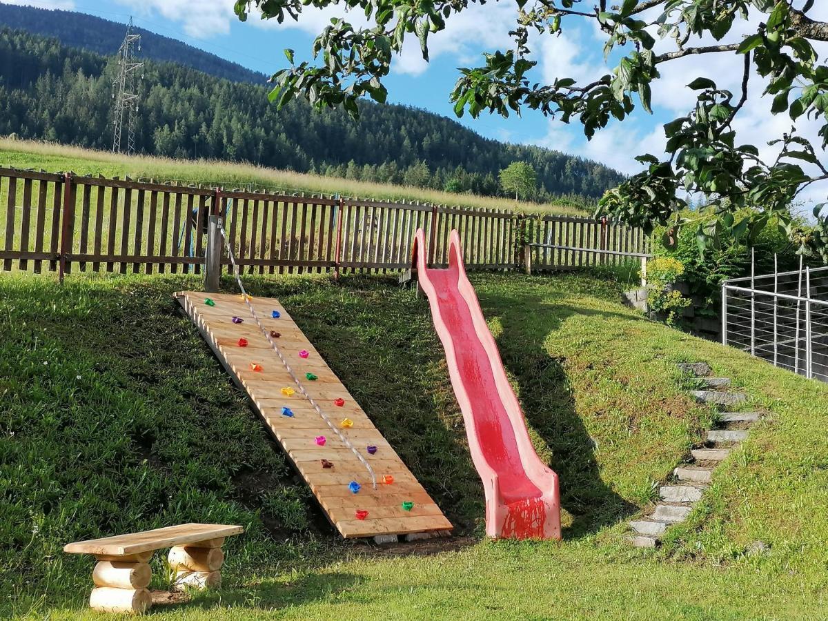 Kinderbauernhof Ierzerhof Arzl im Pitztal Esterno foto