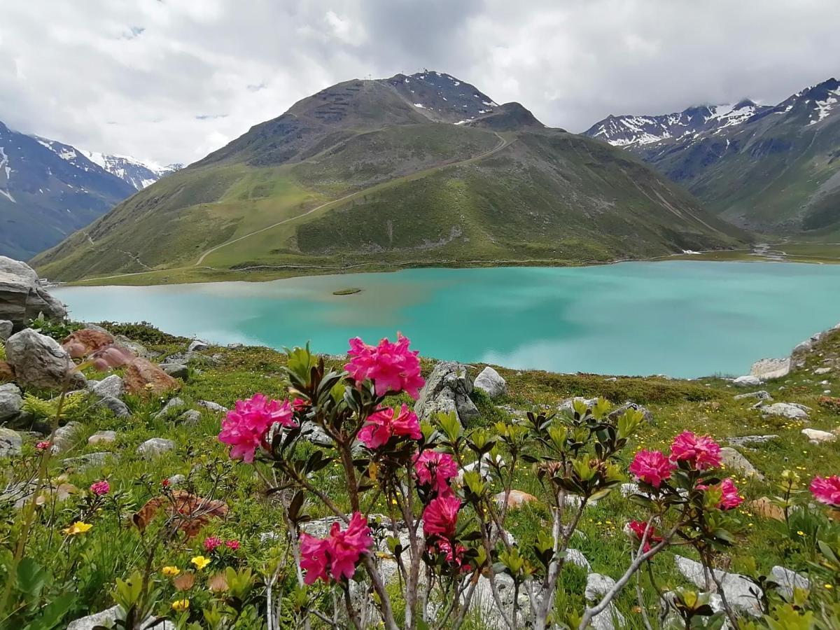 Kinderbauernhof Ierzerhof Arzl im Pitztal Esterno foto