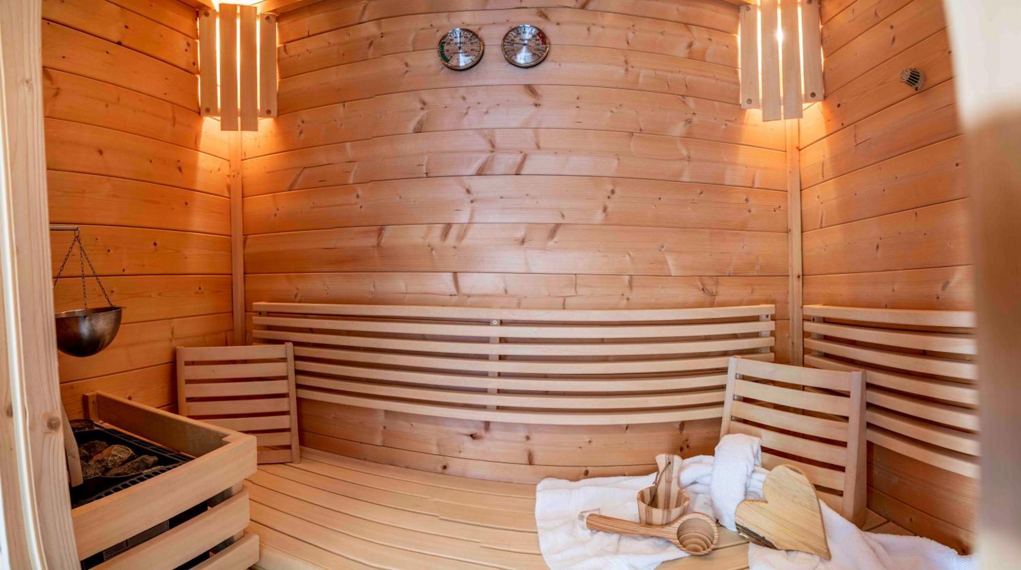 Kinderbauernhof Ierzerhof Arzl im Pitztal Esterno foto