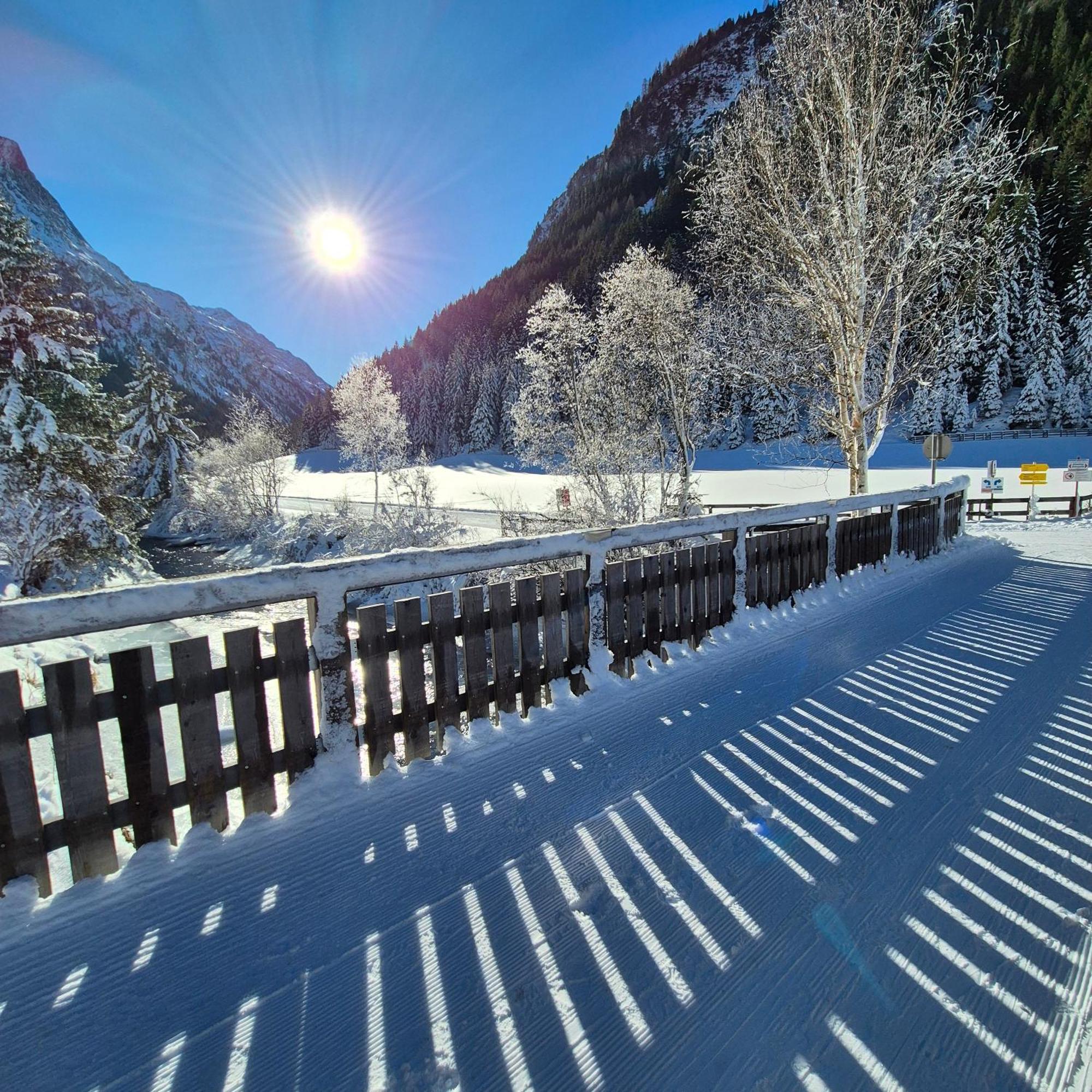 Kinderbauernhof Ierzerhof Arzl im Pitztal Esterno foto